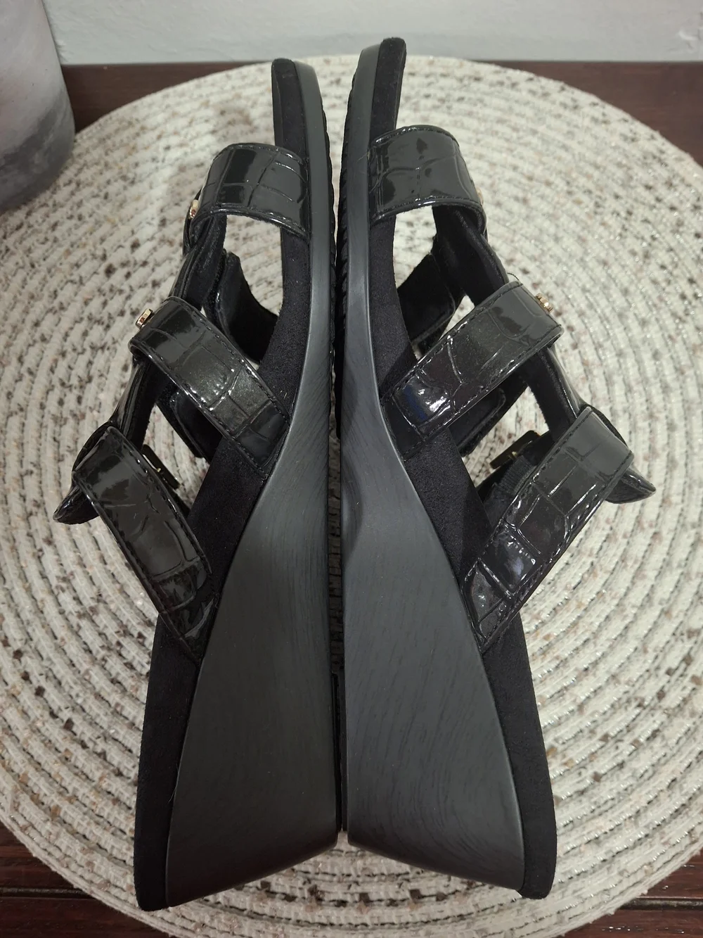 Vionic Radia Women's Black Wedge Slide Sandals Size 8.
